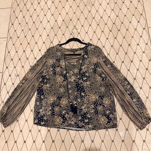 Liverpool Long Sleeve Popover Woven Blouse.  EUC